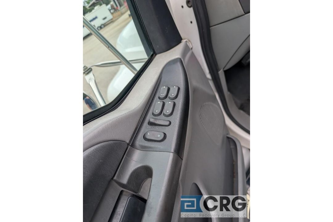 2010 Ford F650 Box Truck - Image 24 of 34