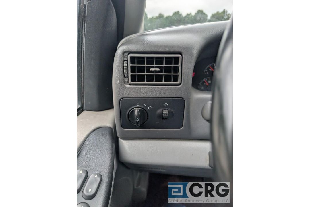2010 Ford F650 Box Truck - Image 30 of 34
