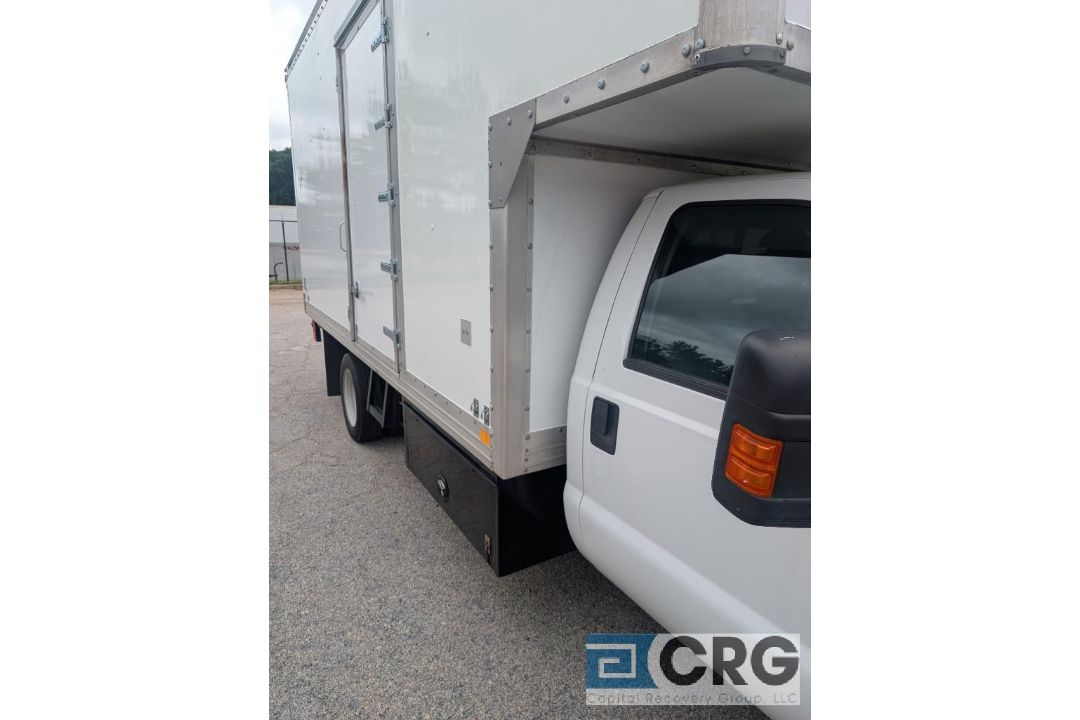 2013 Ford F550 Box Truck - Image 16 of 28