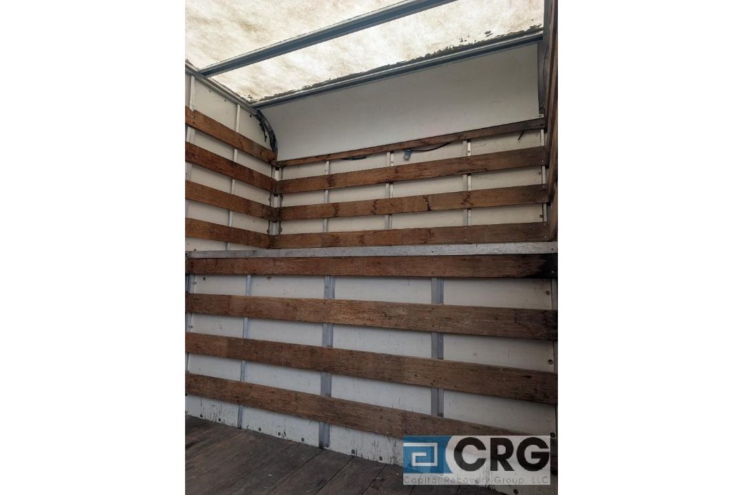 2013 Ford F550 Box Truck - Image 27 of 28