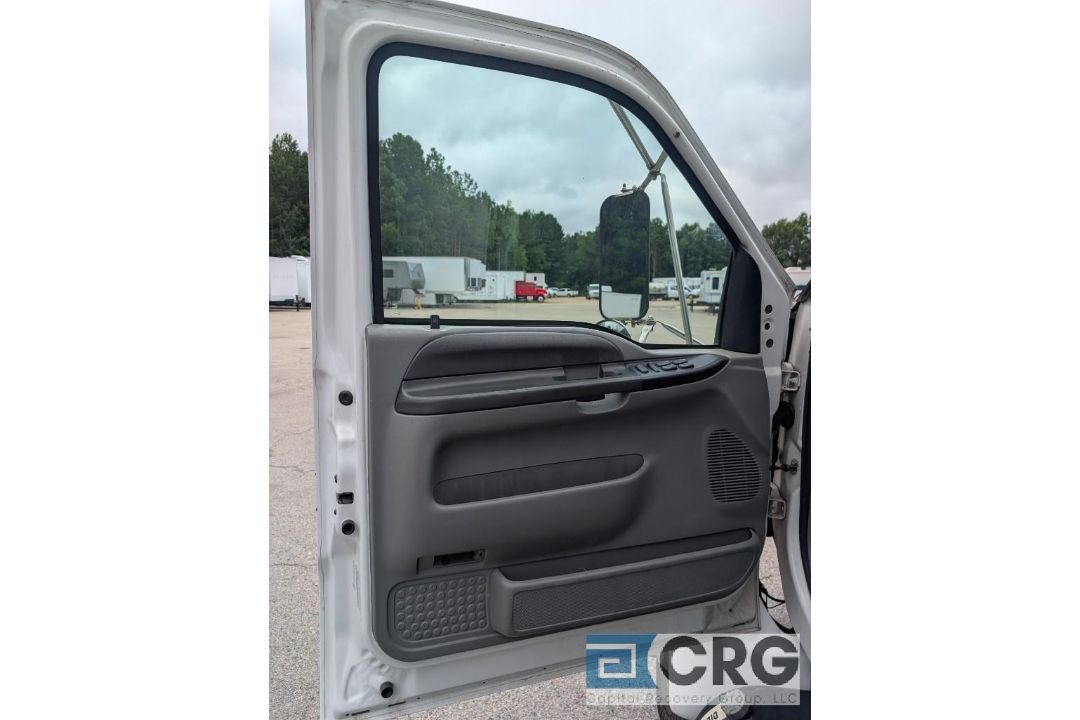 2010 Ford F650 Box Truck - Image 23 of 34