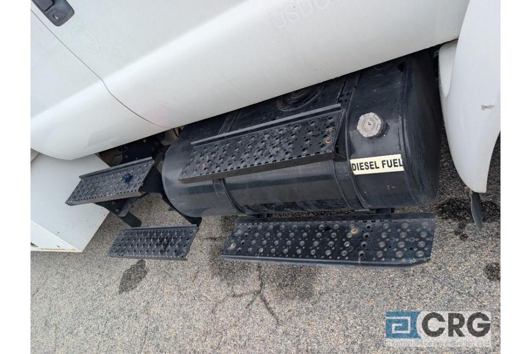 2010 Ford F650 Box Truck - Image 7 of 34