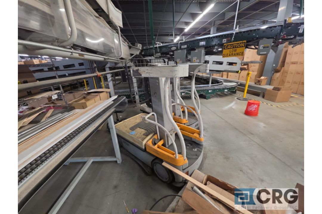 Crown WAV50-118 Electric Stand Up Boom Lift - Image 2 of 4