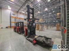 Raymond 560-OPC30TT Order Picker