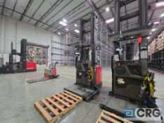 Raymond 560-OPC30TT Order Picker