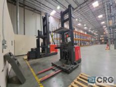 Raymond 560-OPC30TT Order Picker