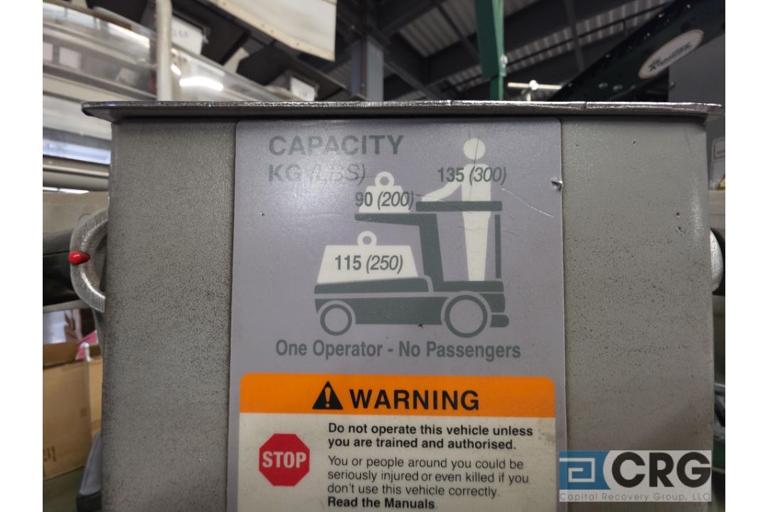 Crown WAV50-118 Electric Stand Up Boom Lift - Image 4 of 5