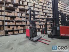 Raymond 560-OPC30TT Order Picker