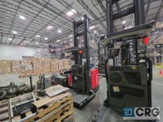 Raymond 560-OPC30TT Order Picker