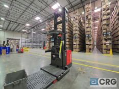 Raymond 560-OPC30TT Order Picker