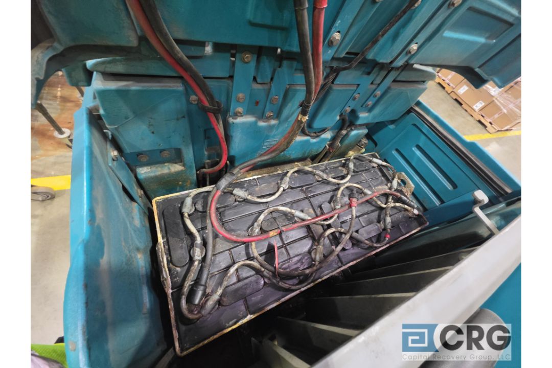 Tennant T17EC Floor Scrubber - Image 5 of 7