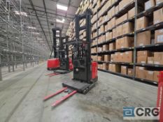 Raymond 560-OPC30TT Order Picker