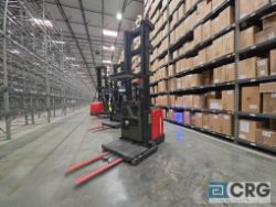 Raymond 560-OPC30TT Order Picker