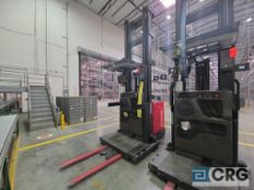 Raymond 560-OPC30TT Order Picker