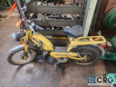 Batavus moped 49CC, integrated bicycle pedals