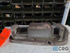 Bridgeport 6 inch vise with handle and steel jaws