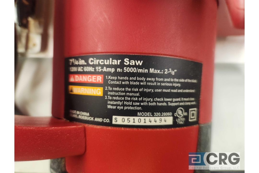 Craftsman 7 1/4 inch electric circular saw - Image 3 of 3