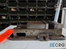 Auto Well High Precision 6 inch machine vise with handle and steel jaws