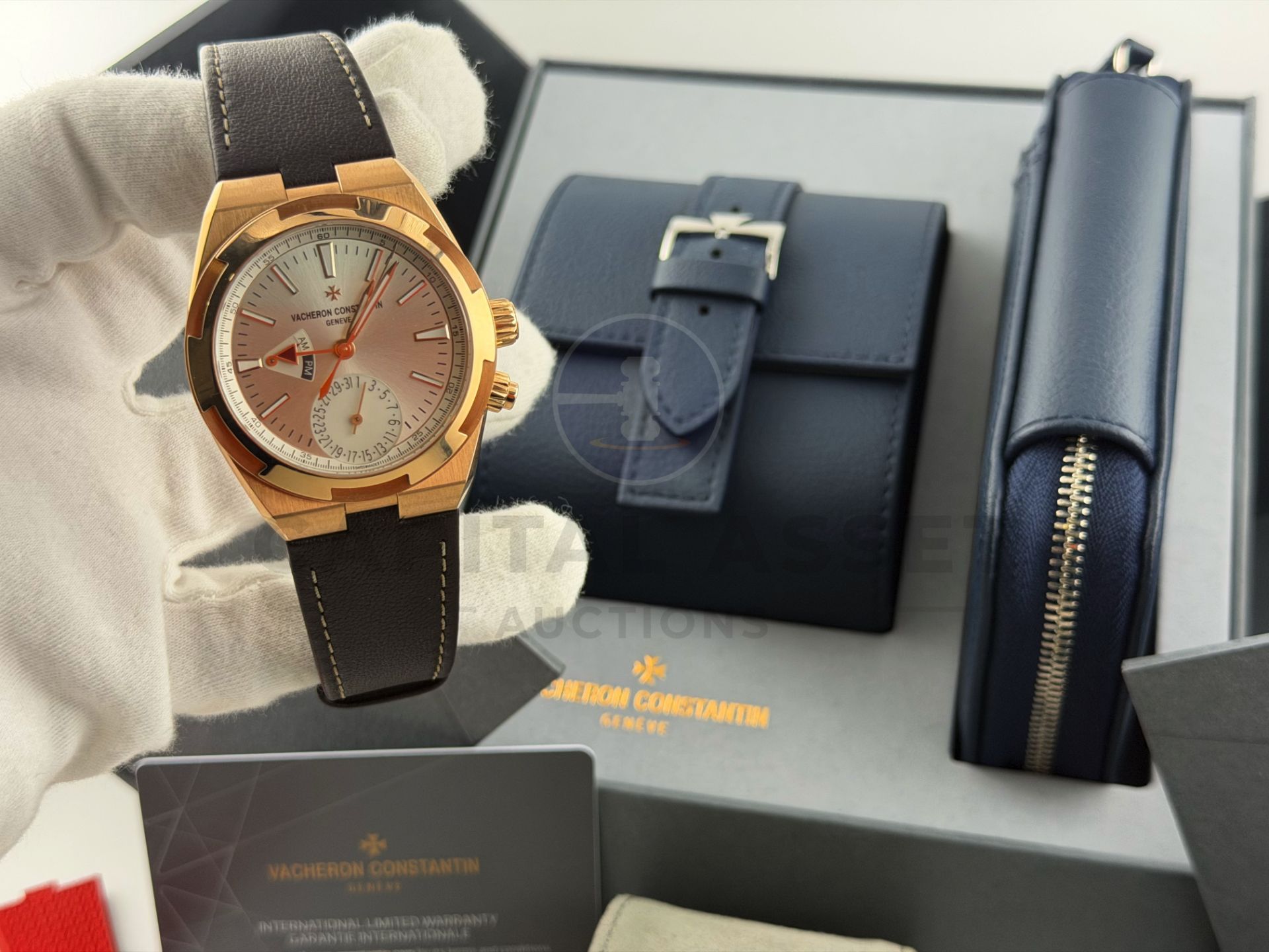 VACHERON CONSTANTIN OVERSEAS DUAL-TIME *18CT PINK GOLD* (2025) 41MM SILVER TONED SUNBURST DIAL - Image 10 of 25