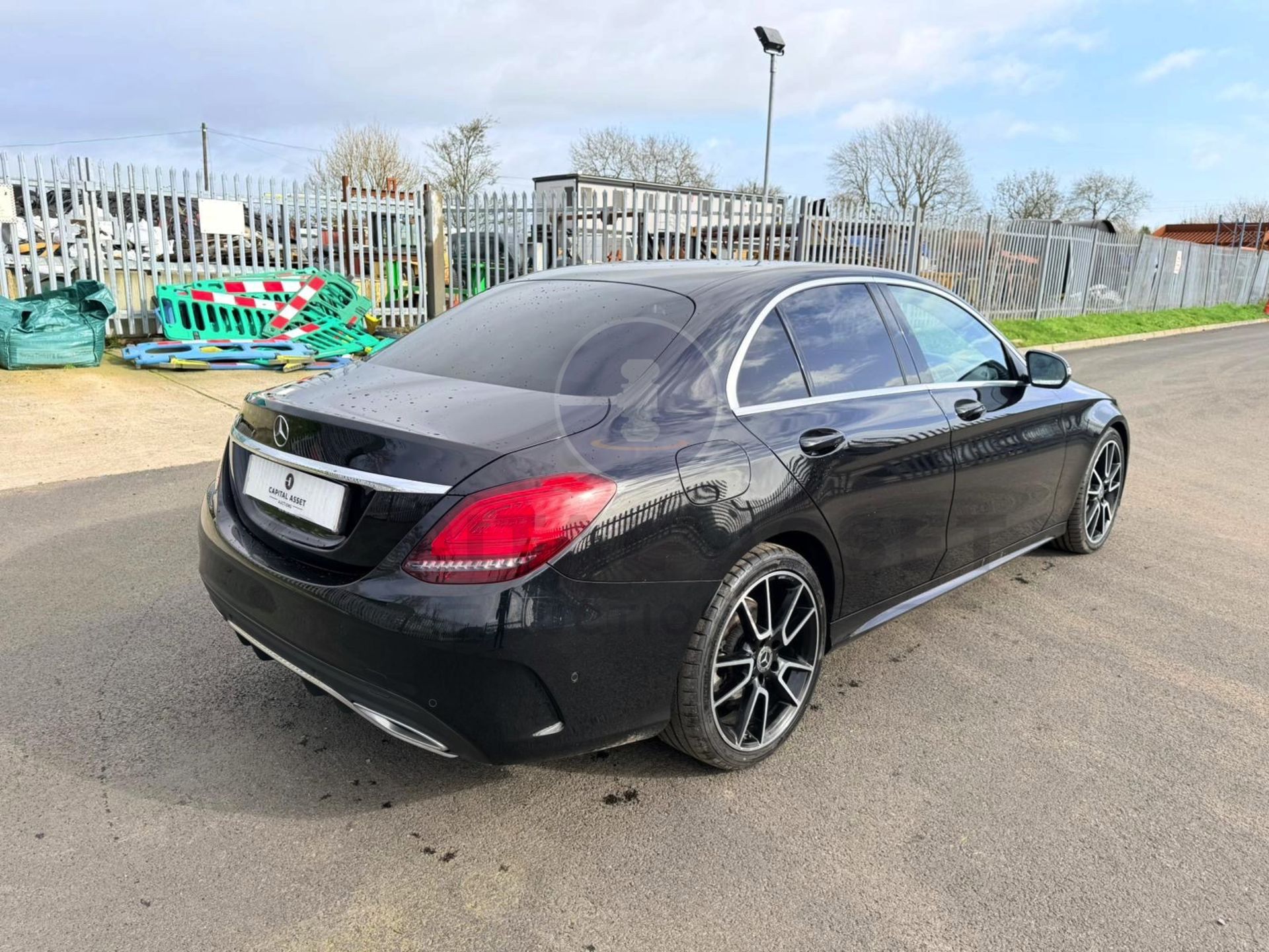 MERCEDES-BENZ C220D *AMG LINE PREMIUM* SALOON (2020 - EURO 6) 9G TRONIC AUTO - SAT NAV *HUGE SPEC* - Image 5 of 28