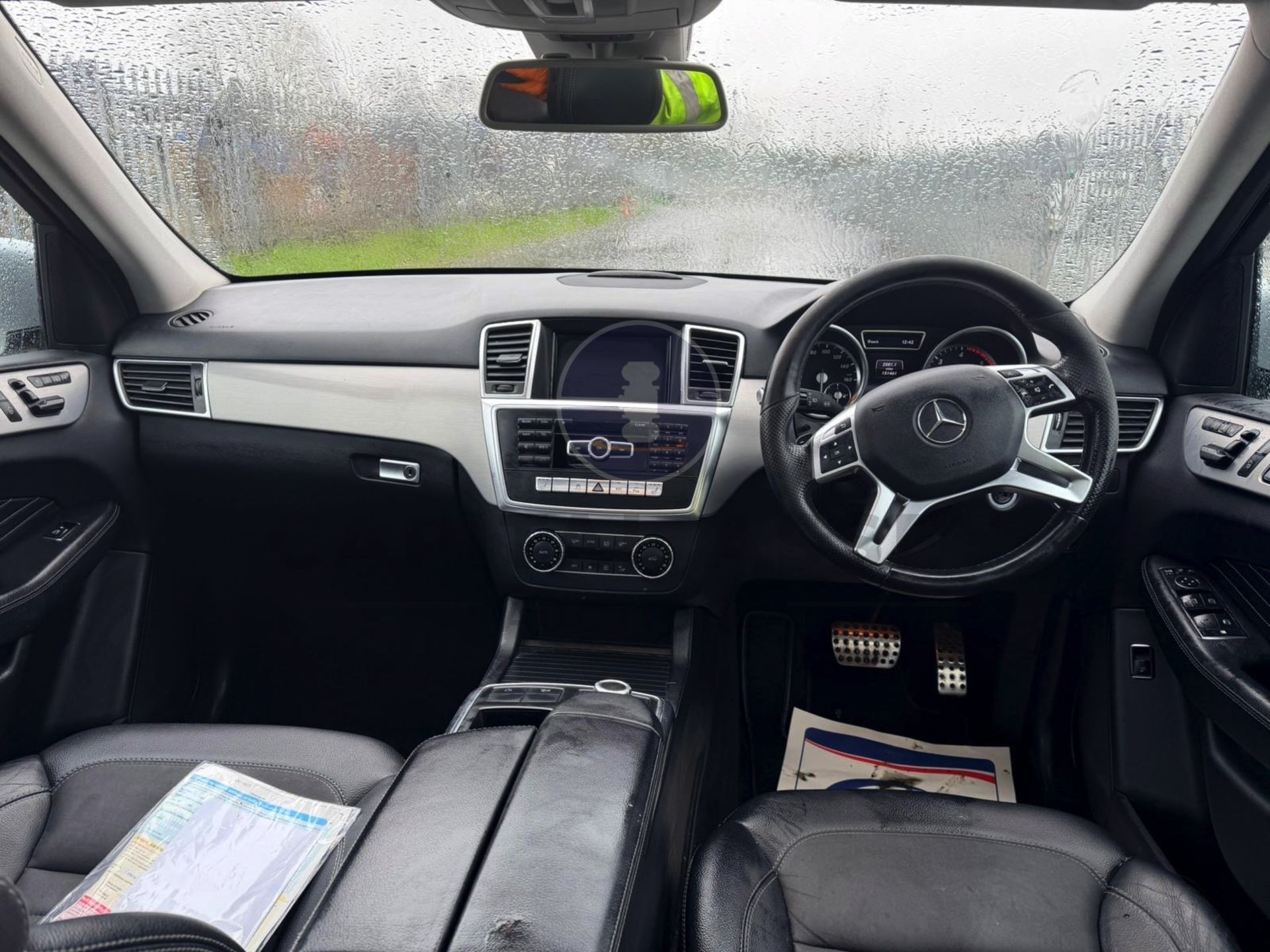 (On Sale) MERCEDES-BENZ ML 250 CDI *AMG LINE PREMIUM* 5 DOOR SUV (64 REG) 7G TRONIC AUTO *HUGE SPEC* - Image 24 of 29
