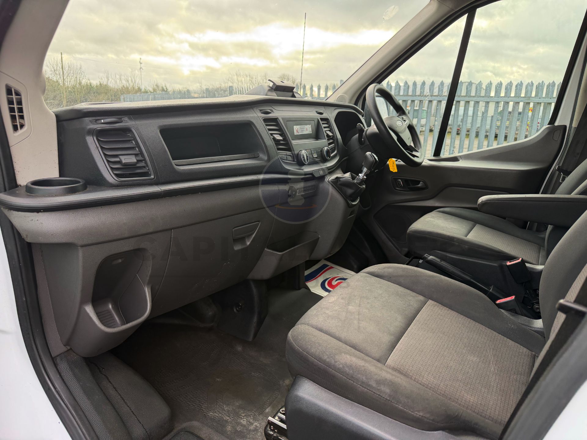 "ON SALE" FORD TRANSIT *LWB - LOW LOADER / LUTON BOX VAN* (2023 - EURO 6) *ONLY 59K MILES* - Image 19 of 34