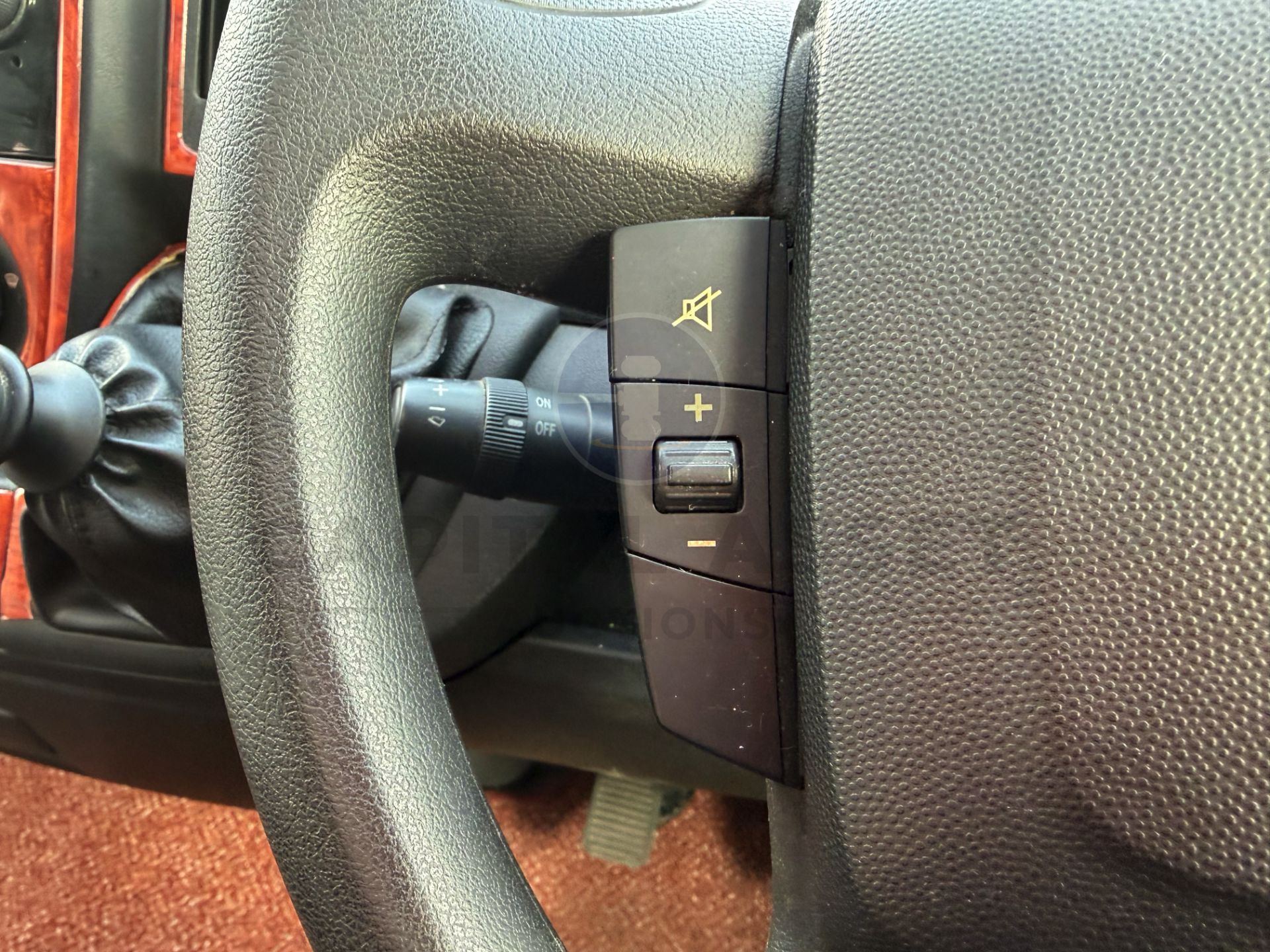 PEUGEOT BOXER *BAILEY APPROACH - AUTOGRAPH 745* LUXURY MOTORHOME (2016 MODEL) *ONLY 28,000 MILES* - Image 44 of 48