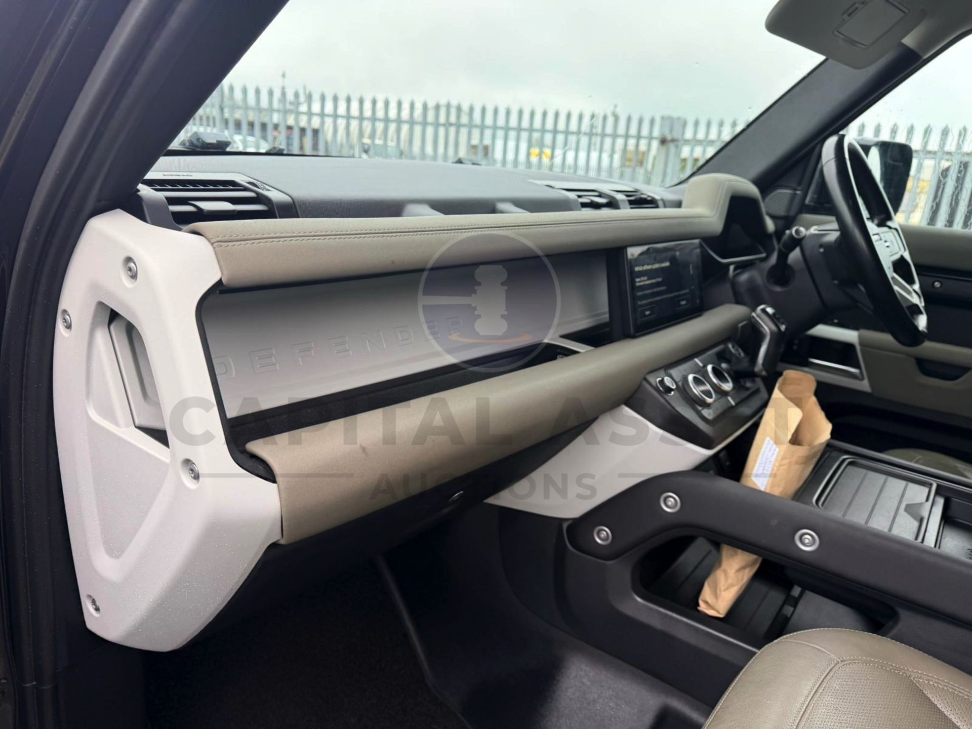 LAND ROVER DEFENDER 110 *XS EDITION* 5 DOOR SUV (2022 - EURO 6) 3.0 D250 - 8 SPEED AUTO *HUGE SPEC* - Image 9 of 30