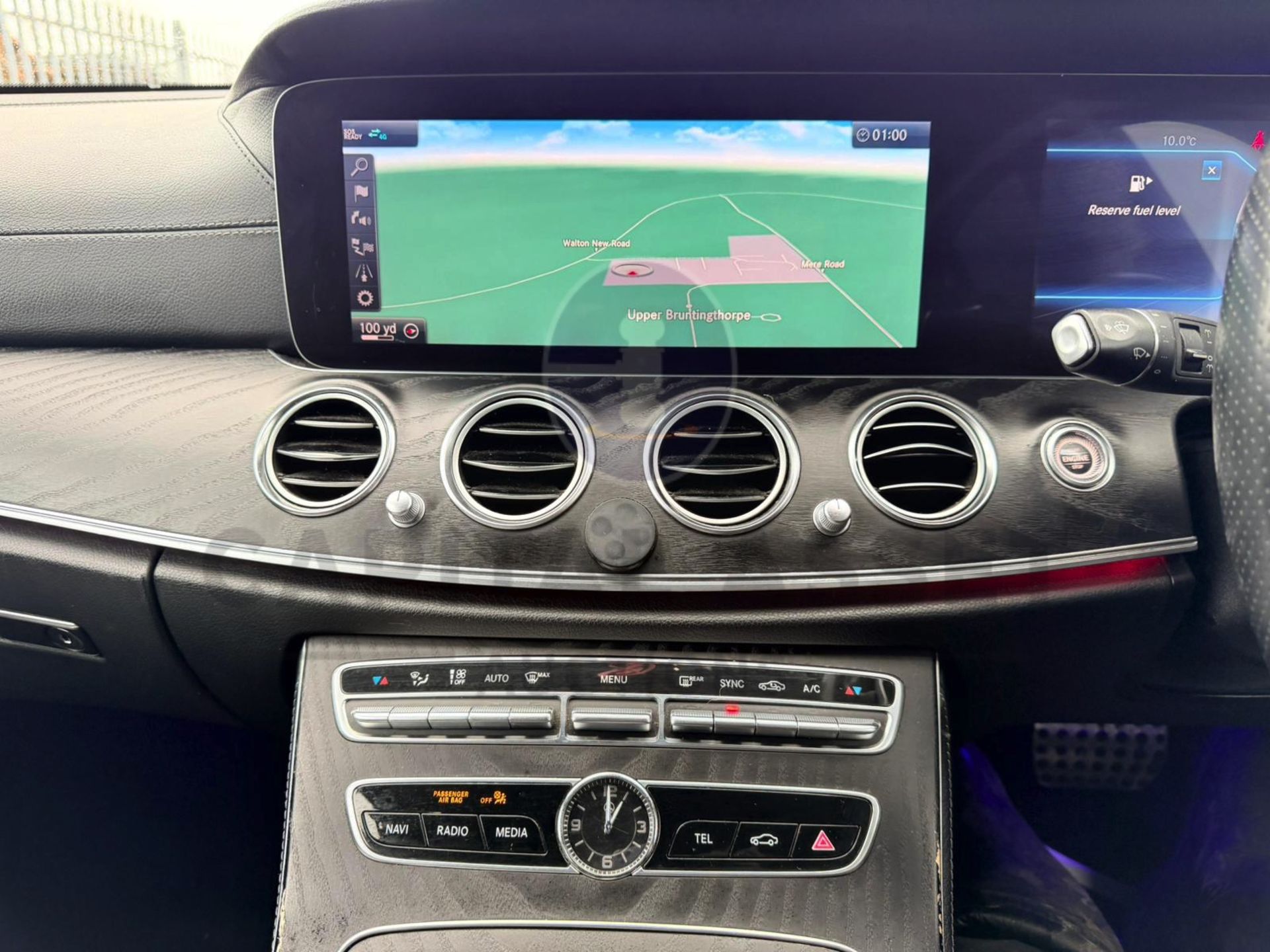 MERCEDES E220d "AMG-LINE" 2.0d 9-G TRONIC AUTO ESTATE (2020 MODEL) LEATHER - SAT NAV - REAR CAMERA - Image 14 of 25