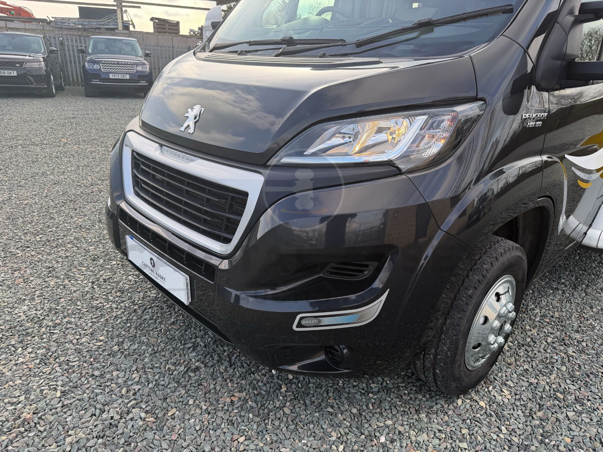 PEUGEOT BOXER *BAILEY APPROACH - AUTOGRAPH 745* LUXURY MOTORHOME (2016 MODEL) *ONLY 28,000 MILES* - Image 16 of 48