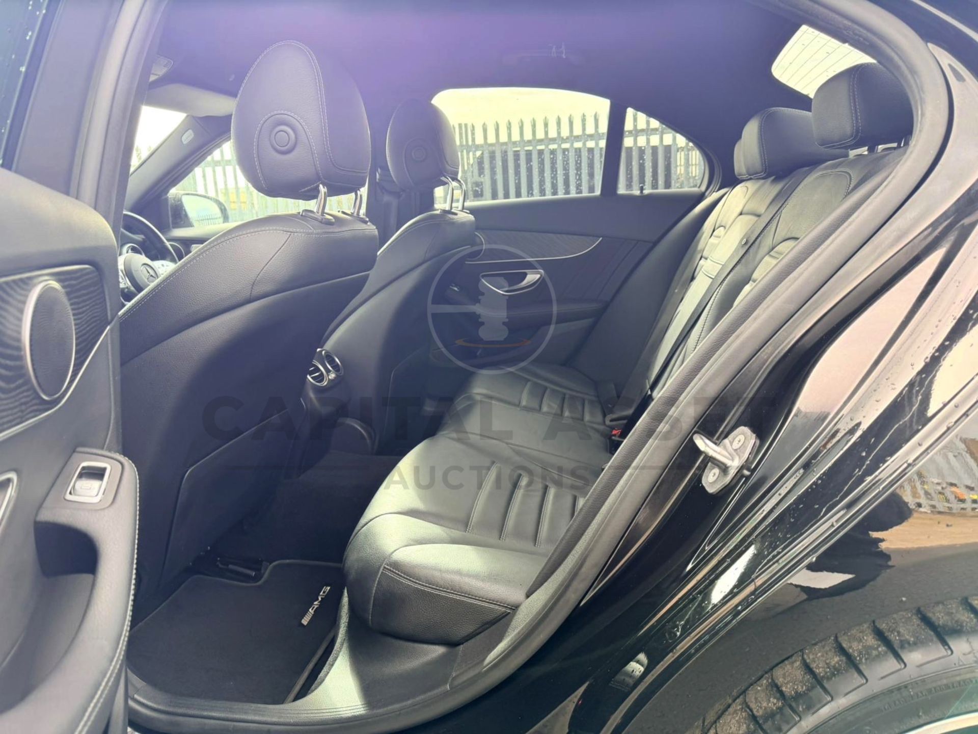 MERCEDES-BENZ C220D *AMG LINE PREMIUM* SALOON (2020 - EURO 6) 9G TRONIC AUTO - SAT NAV *HUGE SPEC* - Image 20 of 28