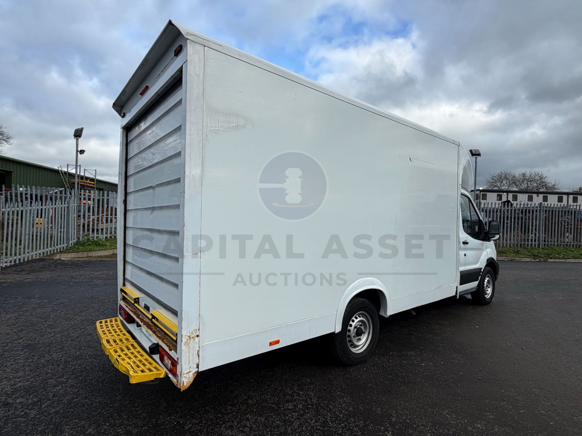 "ON SALE" FORD TRANSIT *LWB - LOW LOADER / LUTON BOX VAN* (2023 - EURO 6) *ONLY 59K MILES* - Image 14 of 34