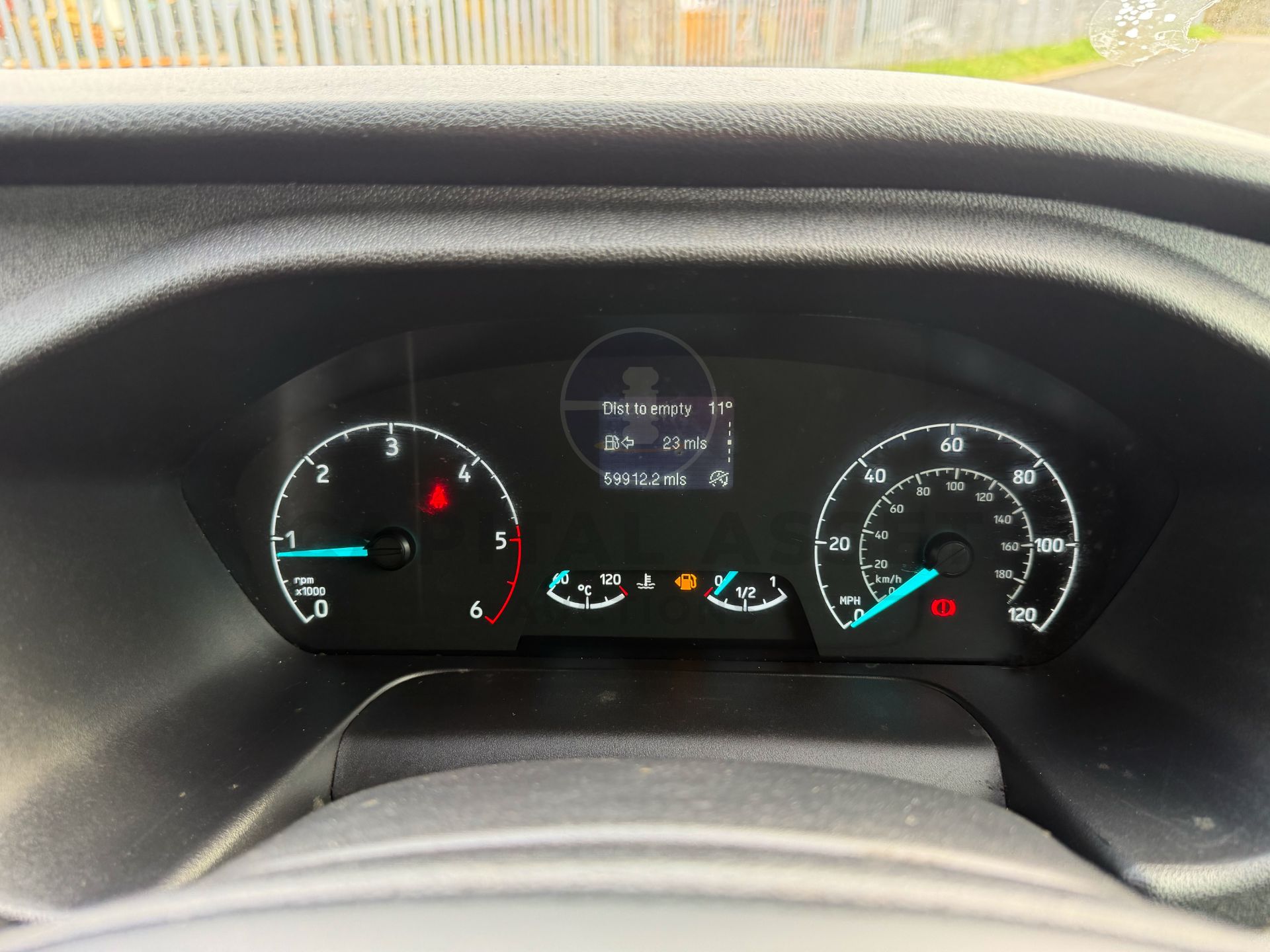 "ON SALE" FORD TRANSIT *LWB - LOW LOADER / LUTON BOX VAN* (2023 - EURO 6) *ONLY 59K MILES* - Image 33 of 34