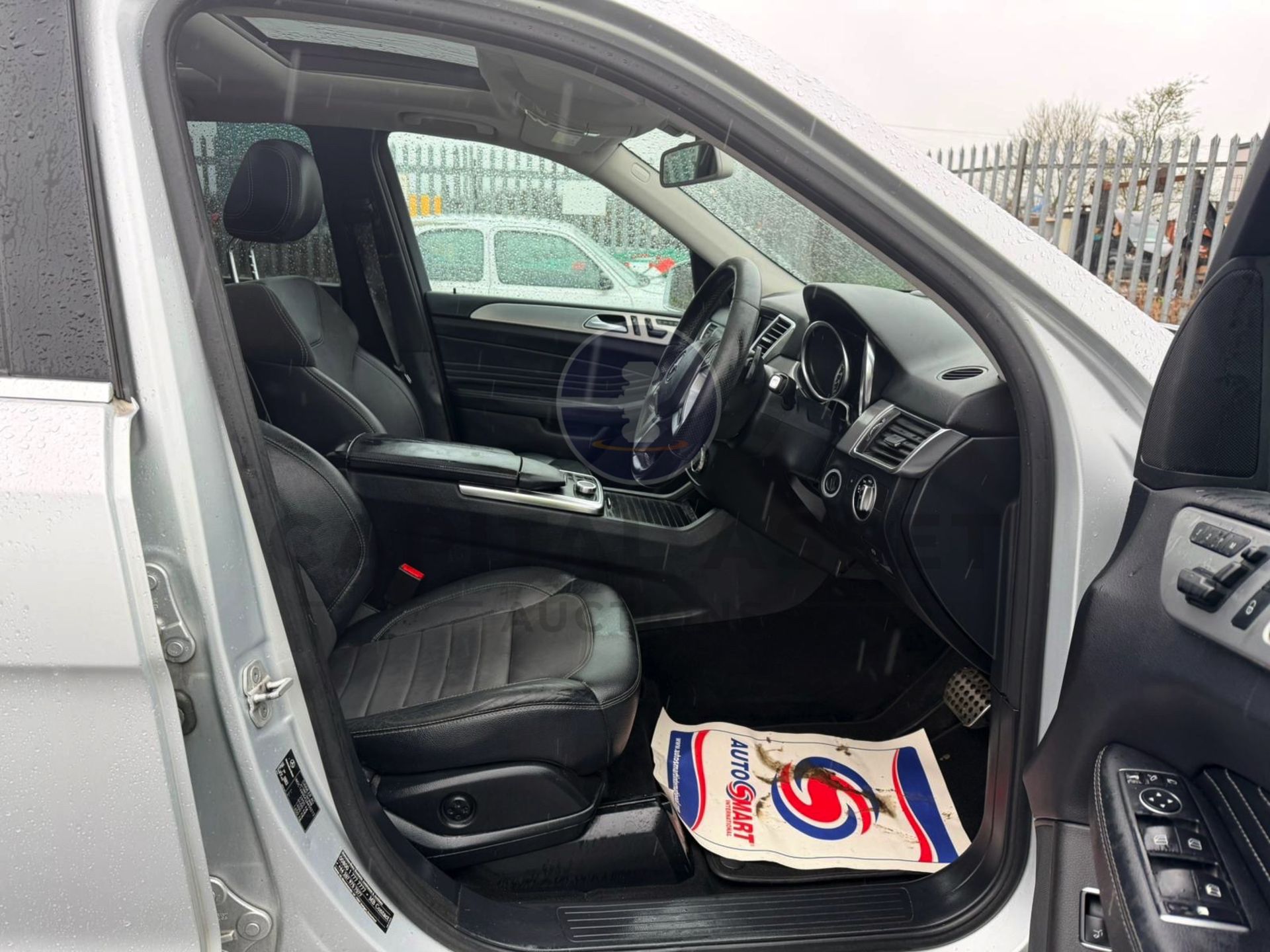 (On Sale) MERCEDES-BENZ ML 250 CDI *AMG LINE PREMIUM* 5 DOOR SUV (64 REG) 7G TRONIC AUTO *HUGE SPEC* - Image 27 of 29