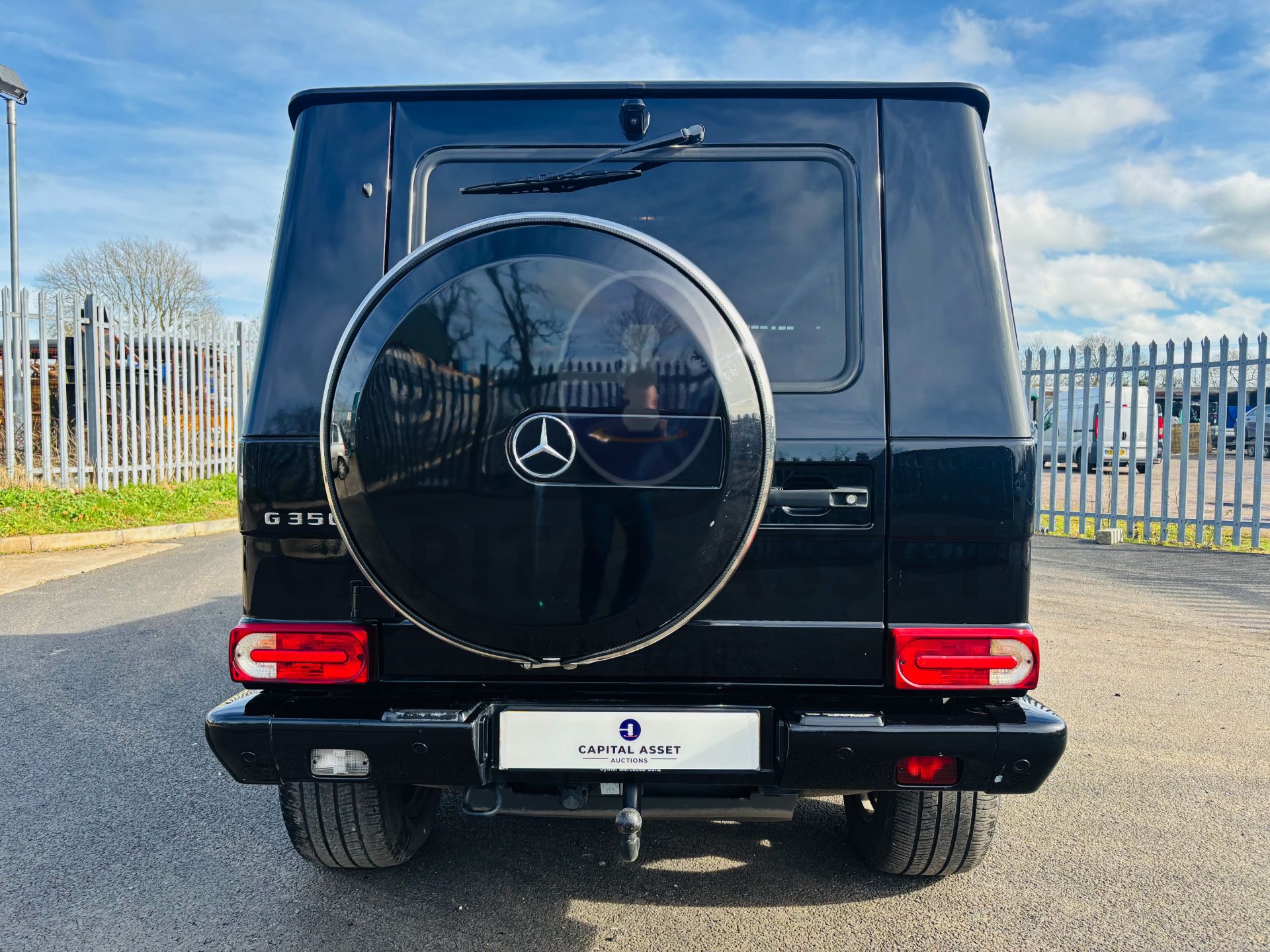 MERCEDES G350d "BLACK AMG NIGHT EDITION" 3.0D V6 TURBO DIESEL "4 MATIC" (2018 MODEL) FMBSH - Image 9 of 45