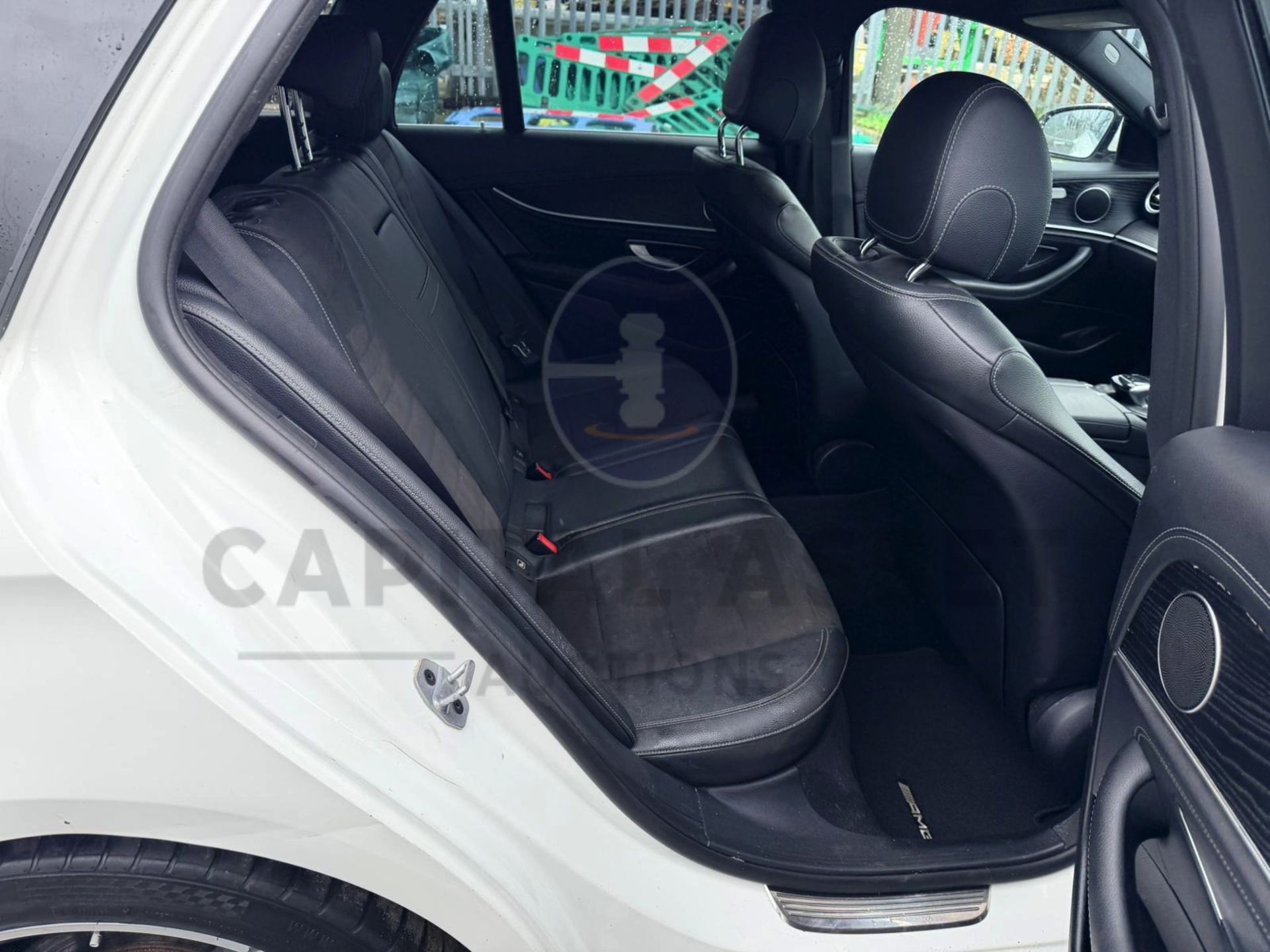 MERCEDES E220d "AMG-LINE" 2.0d 9-G TRONIC AUTO ESTATE (2020 MODEL) LEATHER - SAT NAV - REAR CAMERA - Image 21 of 25
