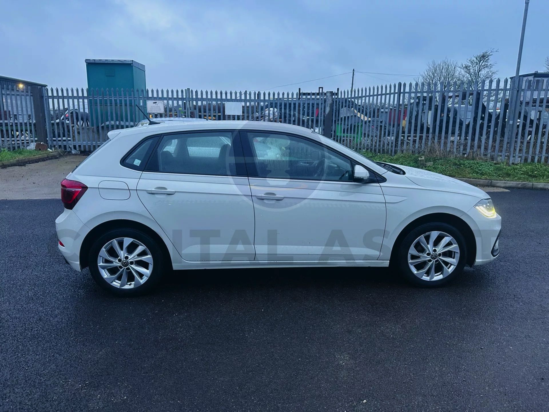 VOLKSWAGEN POLO *STYLE EDITION* 5 DOOR HATCHBACK (2023 - ALL NEW MODEL) 1.0 TSI 'PETROL' (1 OWNER) - Image 10 of 25