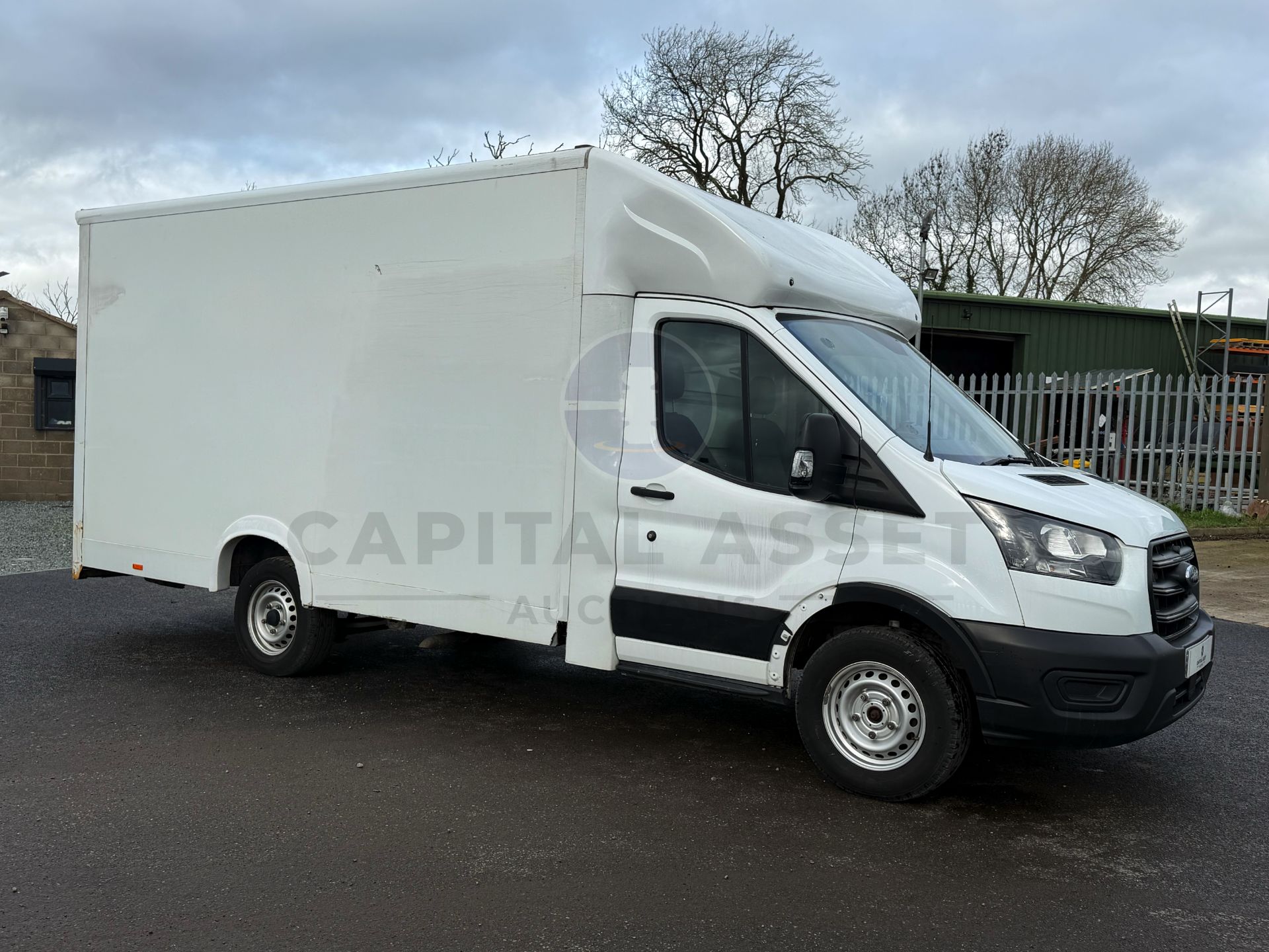 "ON SALE" FORD TRANSIT *LWB - LOW LOADER / LUTON BOX VAN* (2023 - EURO 6) *ONLY 59K MILES* - Image 2 of 34