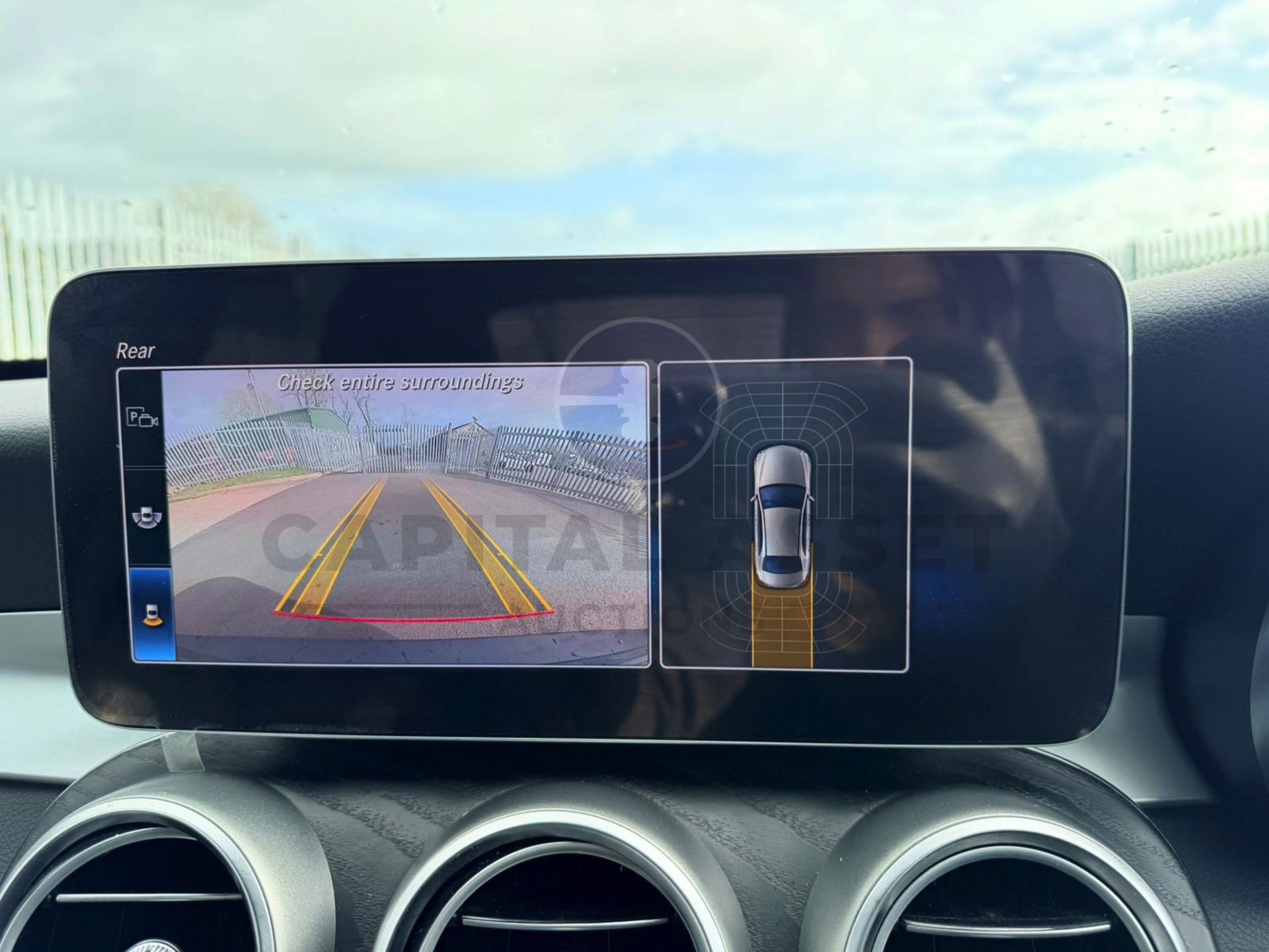 MERCEDES-BENZ C220D *AMG LINE PREMIUM* SALOON (2020 - EURO 6) 9G TRONIC AUTO - SAT NAV *HUGE SPEC* - Image 23 of 28