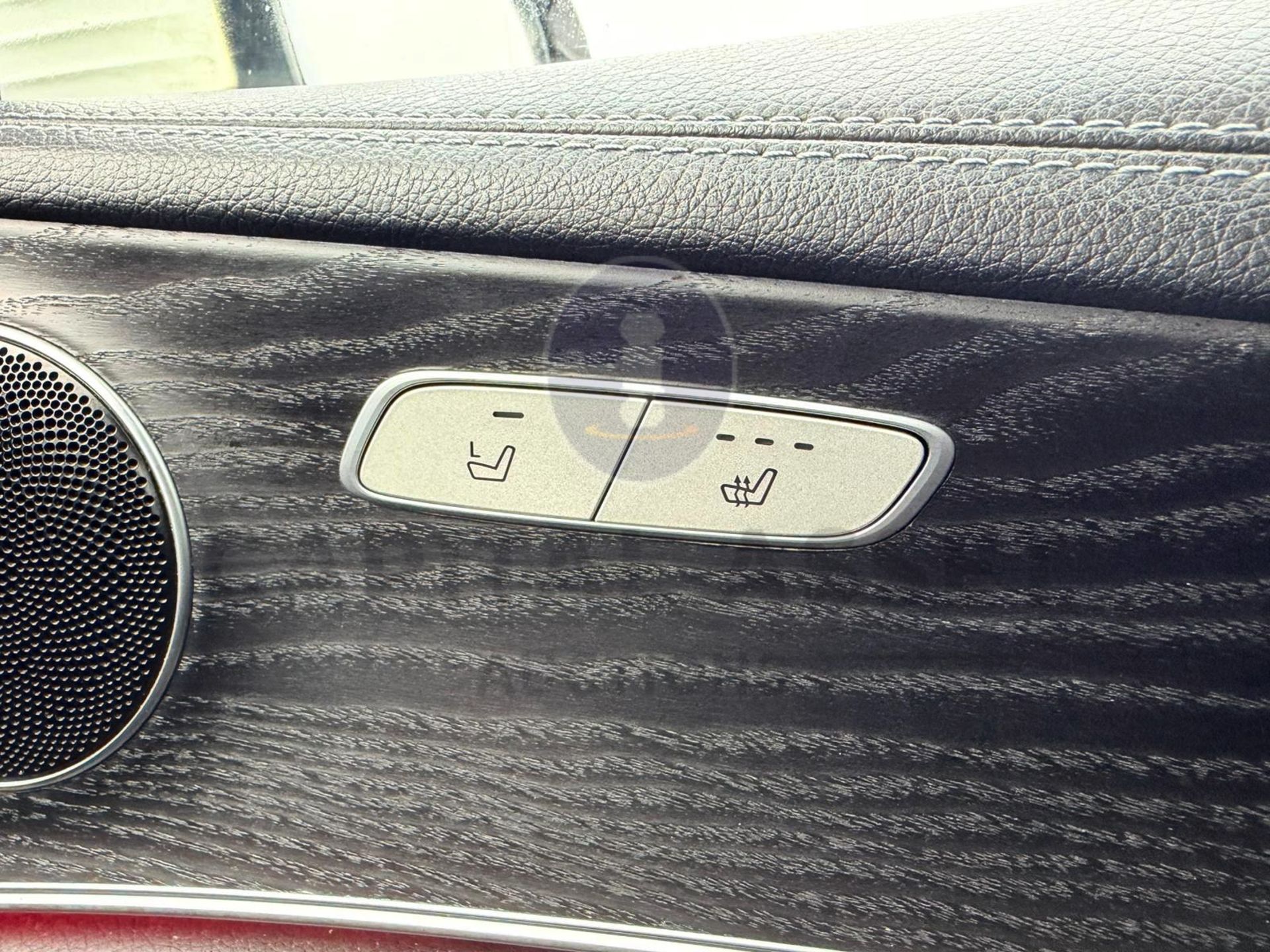 MERCEDES E220d "AMG-LINE" 2.0d 9-G TRONIC AUTO ESTATE (2020 MODEL) LEATHER - SAT NAV - REAR CAMERA - Image 19 of 25