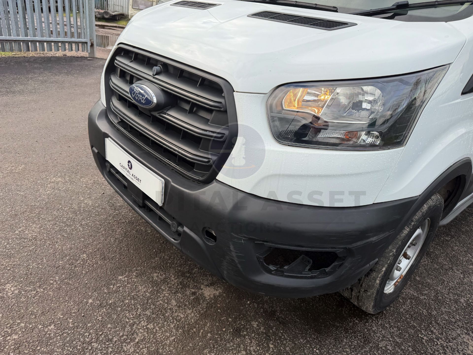 "ON SALE" FORD TRANSIT *LWB - LOW LOADER / LUTON BOX VAN* (2023 - EURO 6) *ONLY 59K MILES* - Image 18 of 34