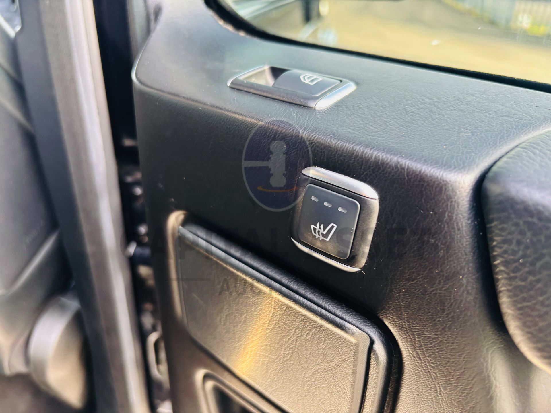 MERCEDES G350d "BLACK AMG NIGHT EDITION" 3.0D V6 TURBO DIESEL "4 MATIC" (2018 MODEL) FMBSH - Image 22 of 45