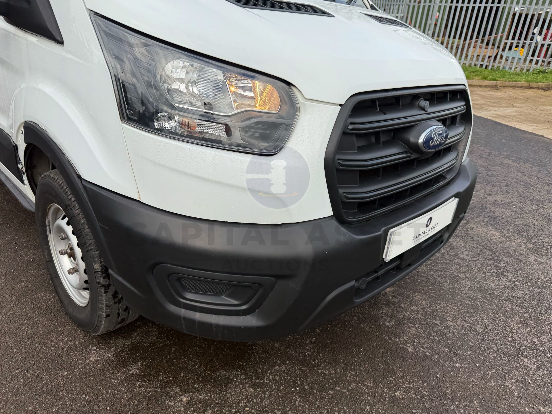 "ON SALE" FORD TRANSIT *LWB - LOW LOADER / LUTON BOX VAN* (2023 - EURO 6) *ONLY 59K MILES* - Image 17 of 34