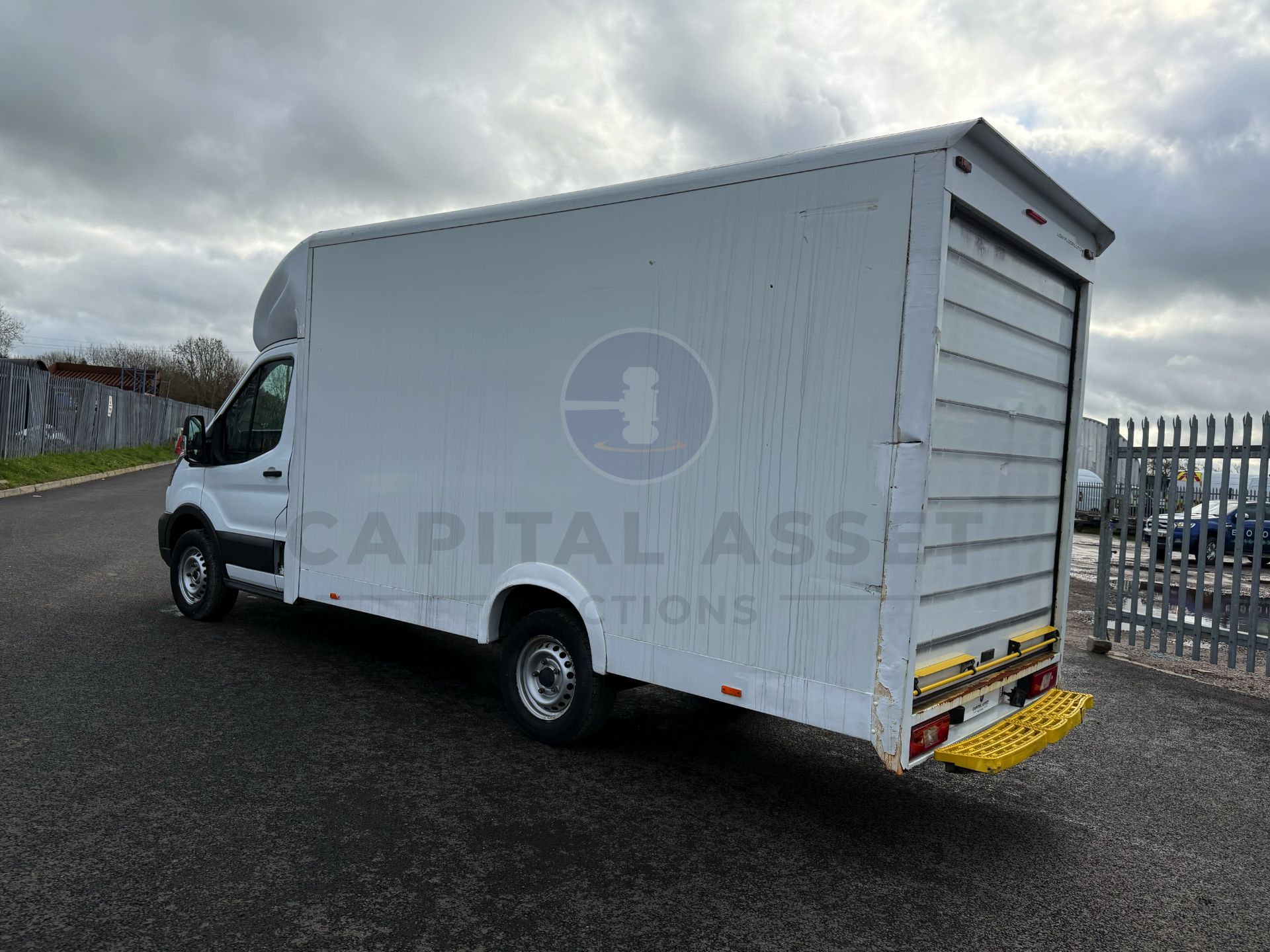 "ON SALE" FORD TRANSIT *LWB - LOW LOADER / LUTON BOX VAN* (2023 - EURO 6) *ONLY 59K MILES* - Image 10 of 34