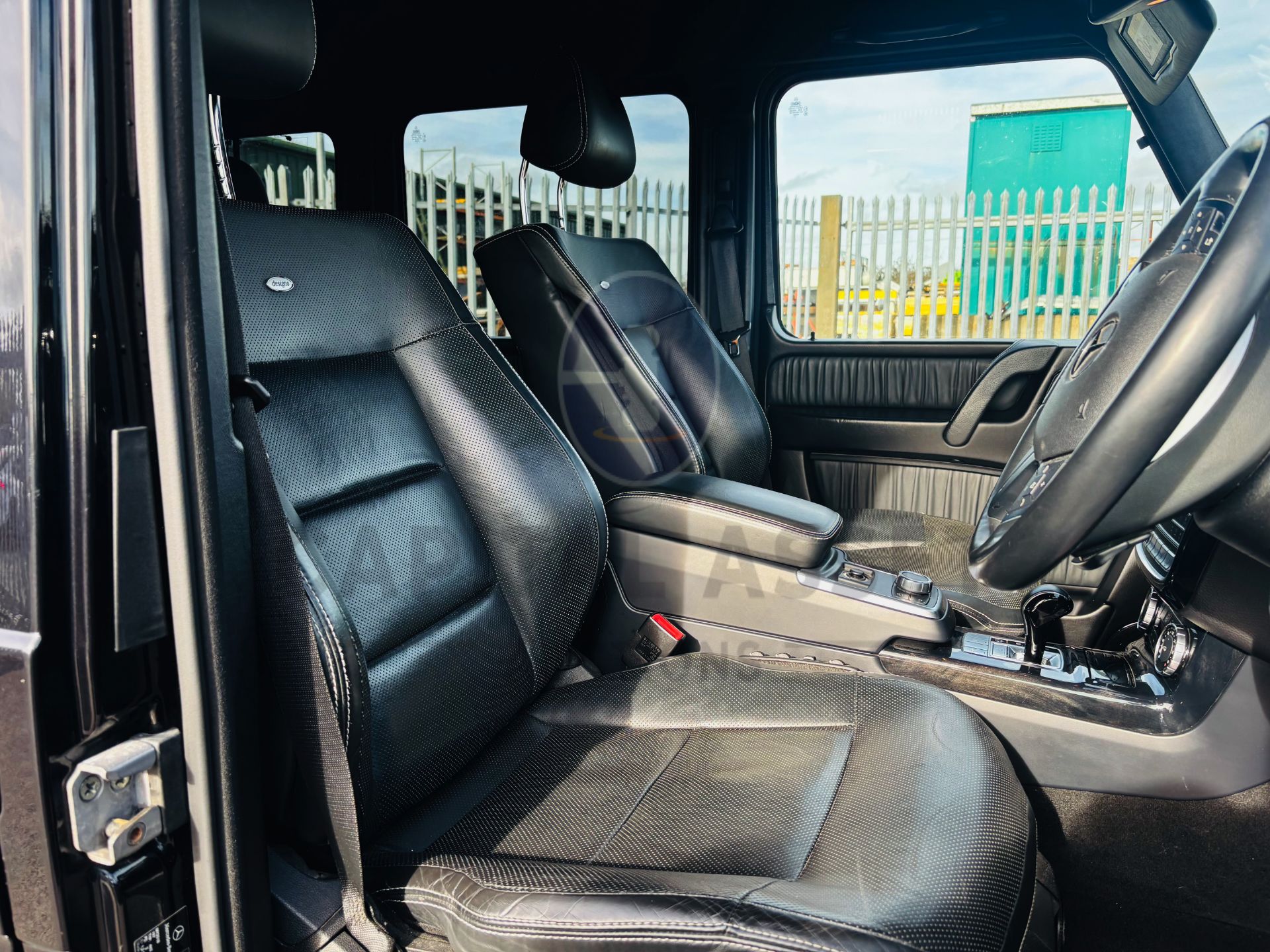 MERCEDES G350d "BLACK AMG NIGHT EDITION" 3.0D V6 TURBO DIESEL "4 MATIC" (2018 MODEL) FMBSH - Image 30 of 45