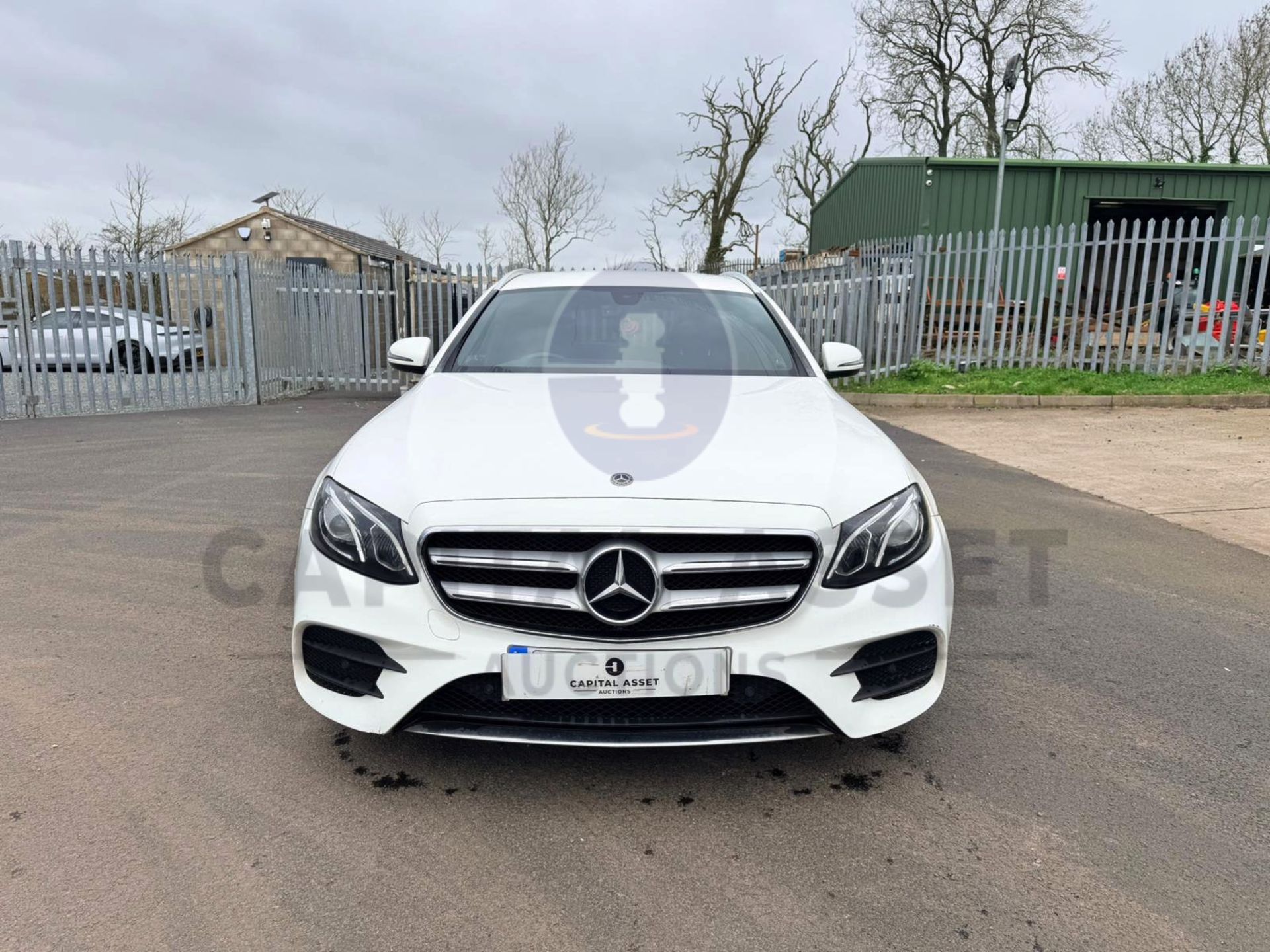 MERCEDES E220d "AMG-LINE" 2.0d 9-G TRONIC AUTO ESTATE (2020 MODEL) LEATHER - SAT NAV - REAR CAMERA - Image 2 of 25