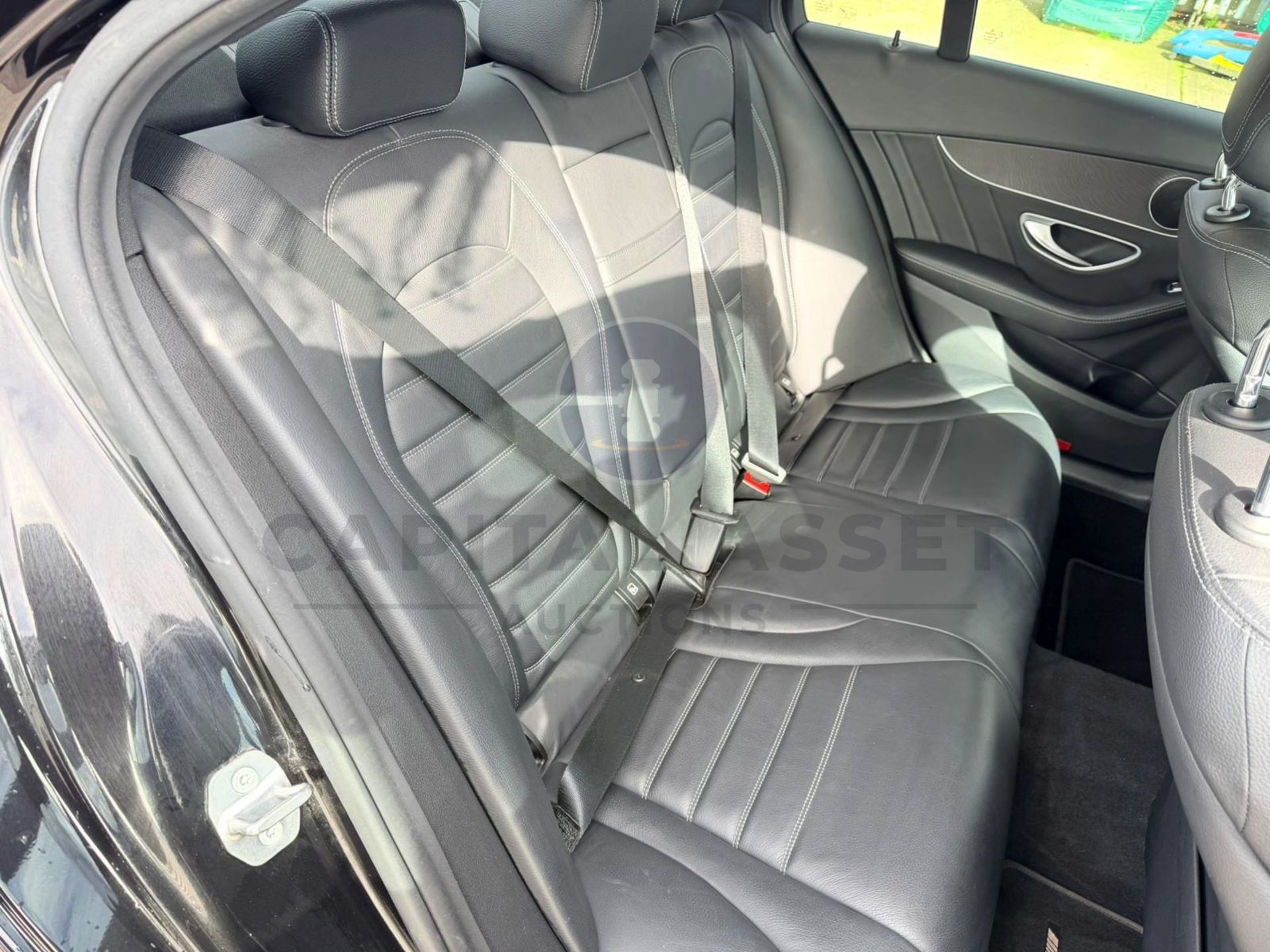 MERCEDES-BENZ C220D *AMG LINE PREMIUM* SALOON (2020 - EURO 6) 9G TRONIC AUTO - SAT NAV *HUGE SPEC* - Image 10 of 28