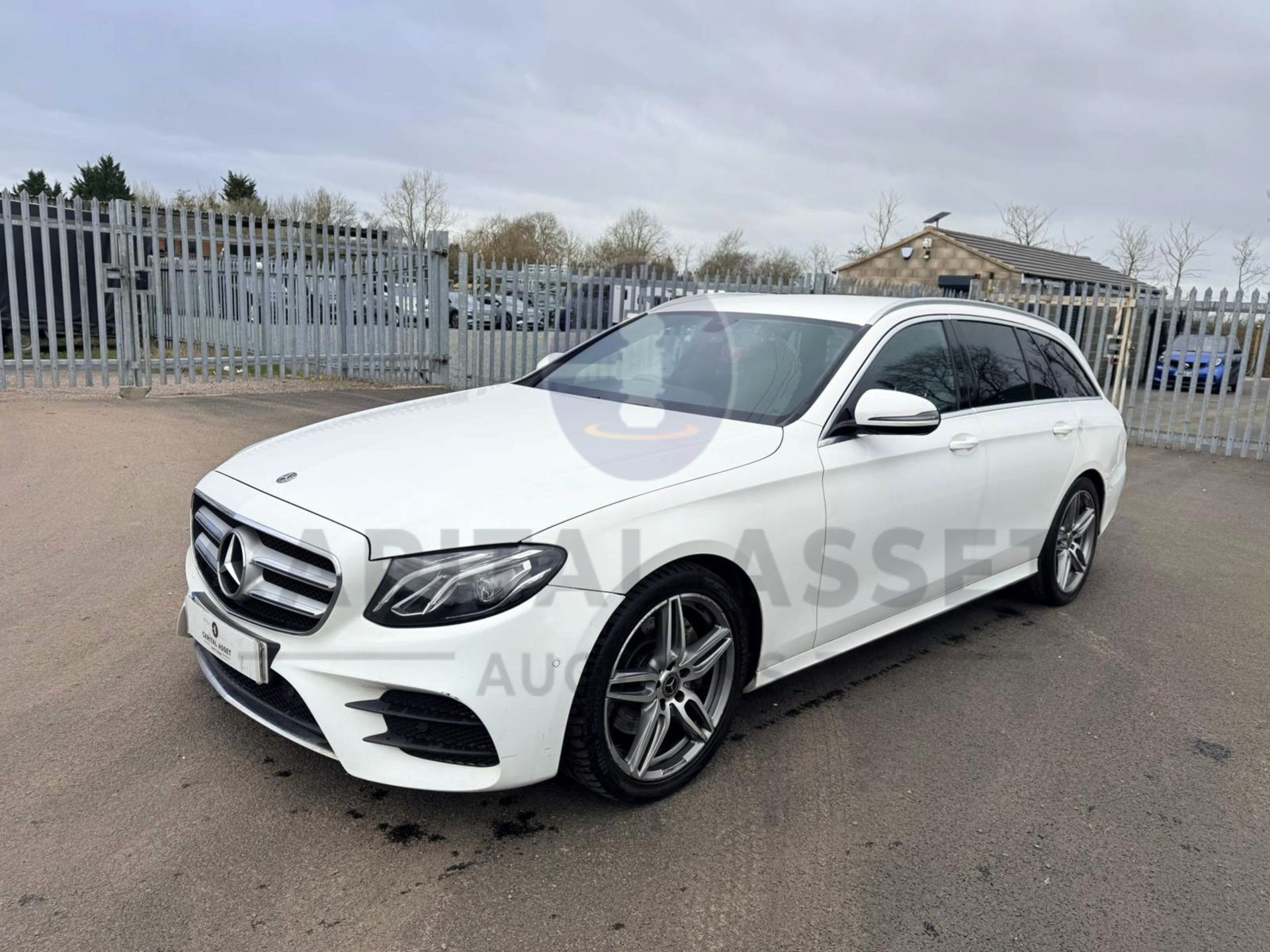 MERCEDES E220d "AMG-LINE" 2.0d 9-G TRONIC AUTO ESTATE (2020 MODEL) LEATHER - SAT NAV - REAR CAMERA - Image 3 of 25
