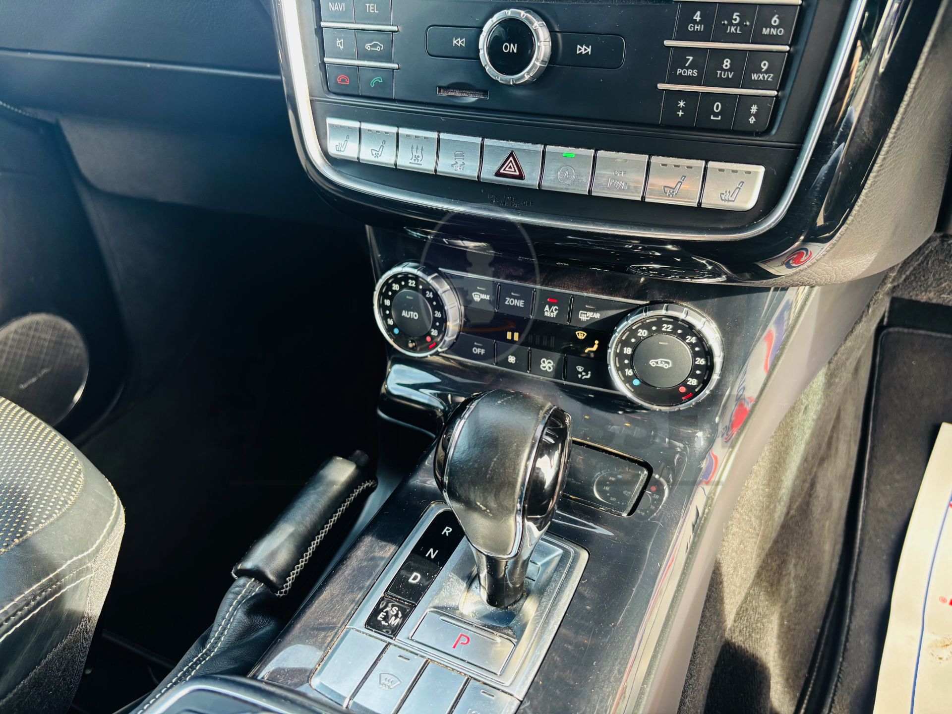 MERCEDES G350d "BLACK AMG NIGHT EDITION" 3.0D V6 TURBO DIESEL "4 MATIC" (2018 MODEL) FMBSH - Image 38 of 45