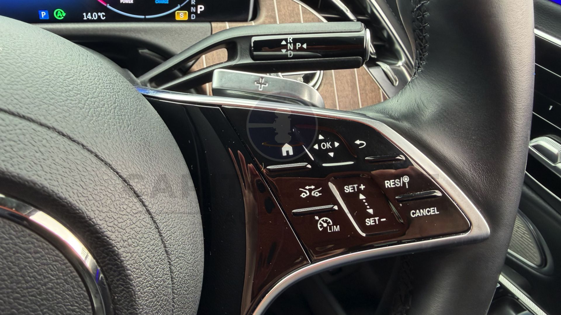 MERCEDES-BENZ E220D "EXCLUSIVE PREMIUM" (2025 MODEL) 9G-AUTO - PAN ROOF - BLACK - MEGA SPEC!!! - Image 55 of 57